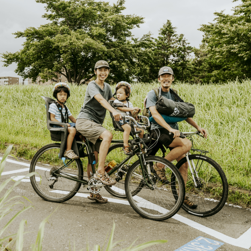 Family on bike ride