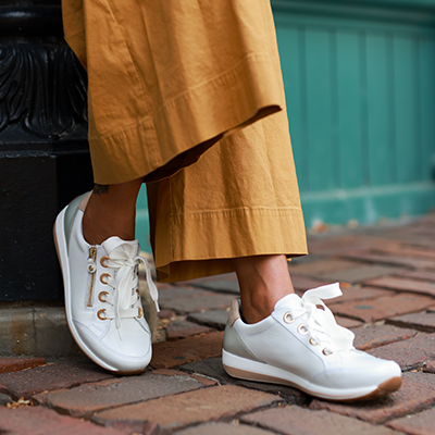 Ara Ollie white sneakers with side zipper