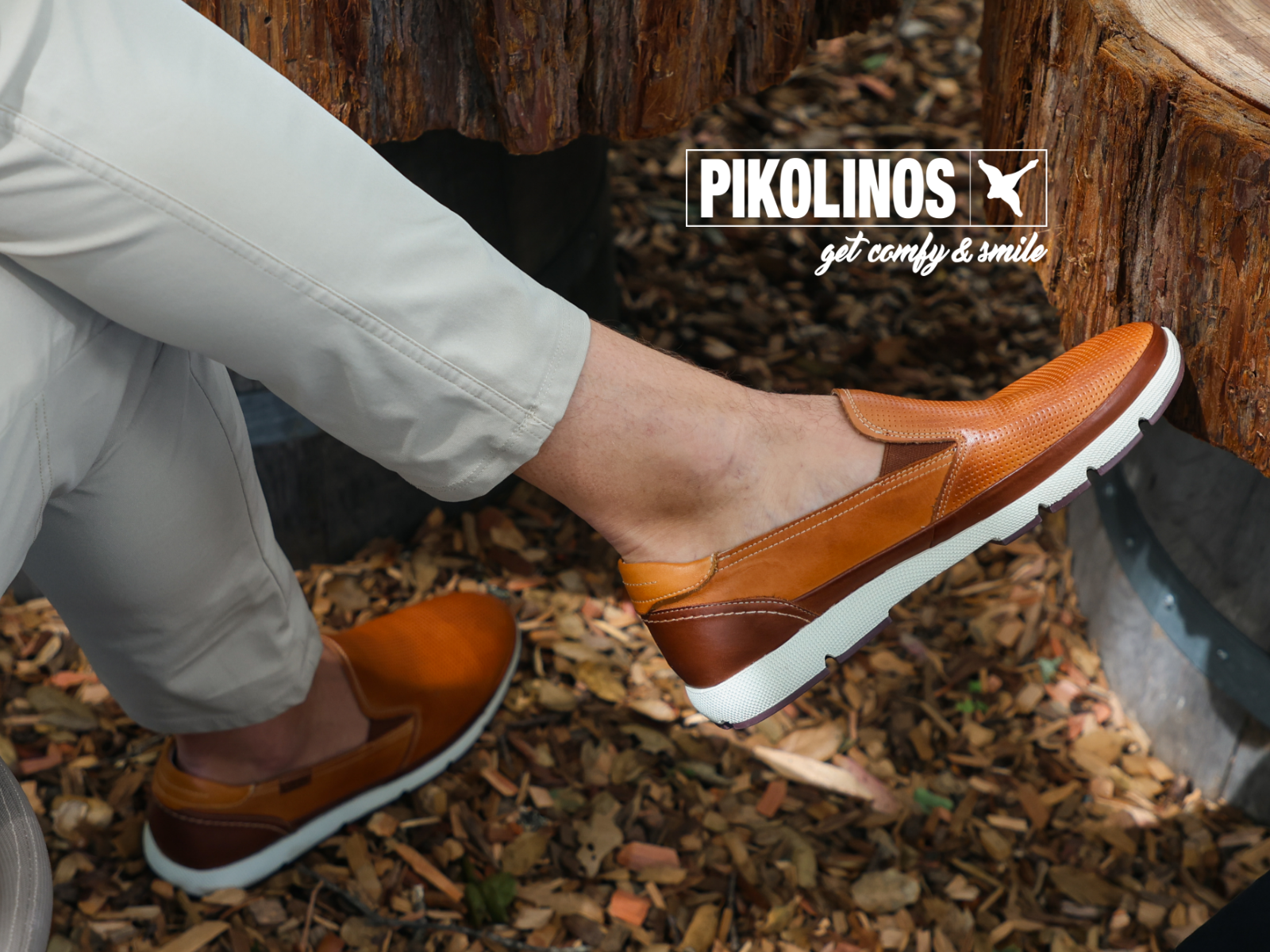 Man wearing Pikolinos shoes
