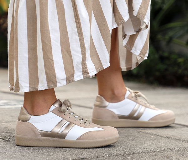Gabor Jax 300 Woman wearing Gabor Jax 300 metallic sneakers